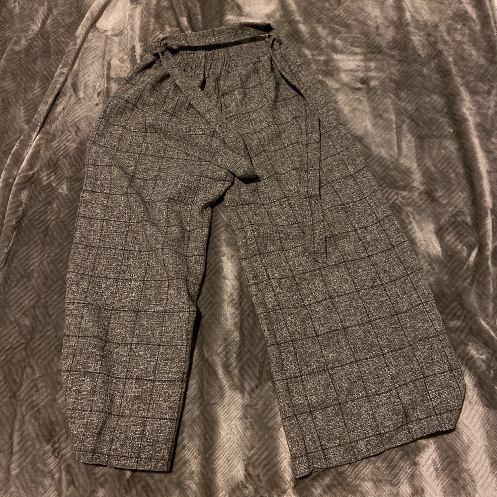 Wide legged pants
